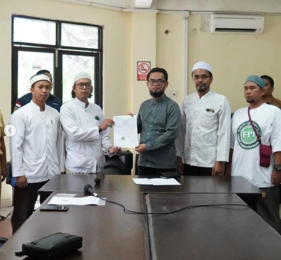 Front Persaudaraan Islam Sampaikan Aspirasi ke DPRD Makassar, Minta Pengawasan Minuman Beralkohol Diperketat